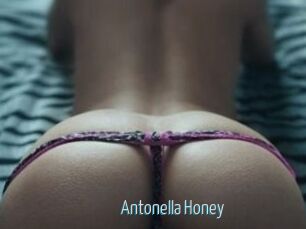 Antonella_Honey