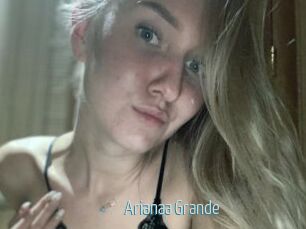 Arianaa_Grande