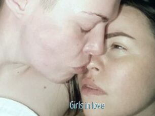 Girls_in_love