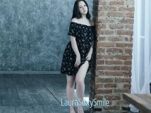 LauraSexySmile