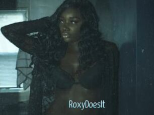 RoxyDoesIt