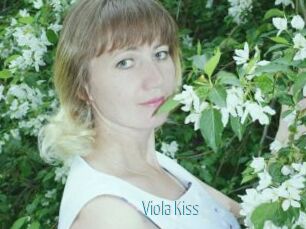 Viola_Kiss_